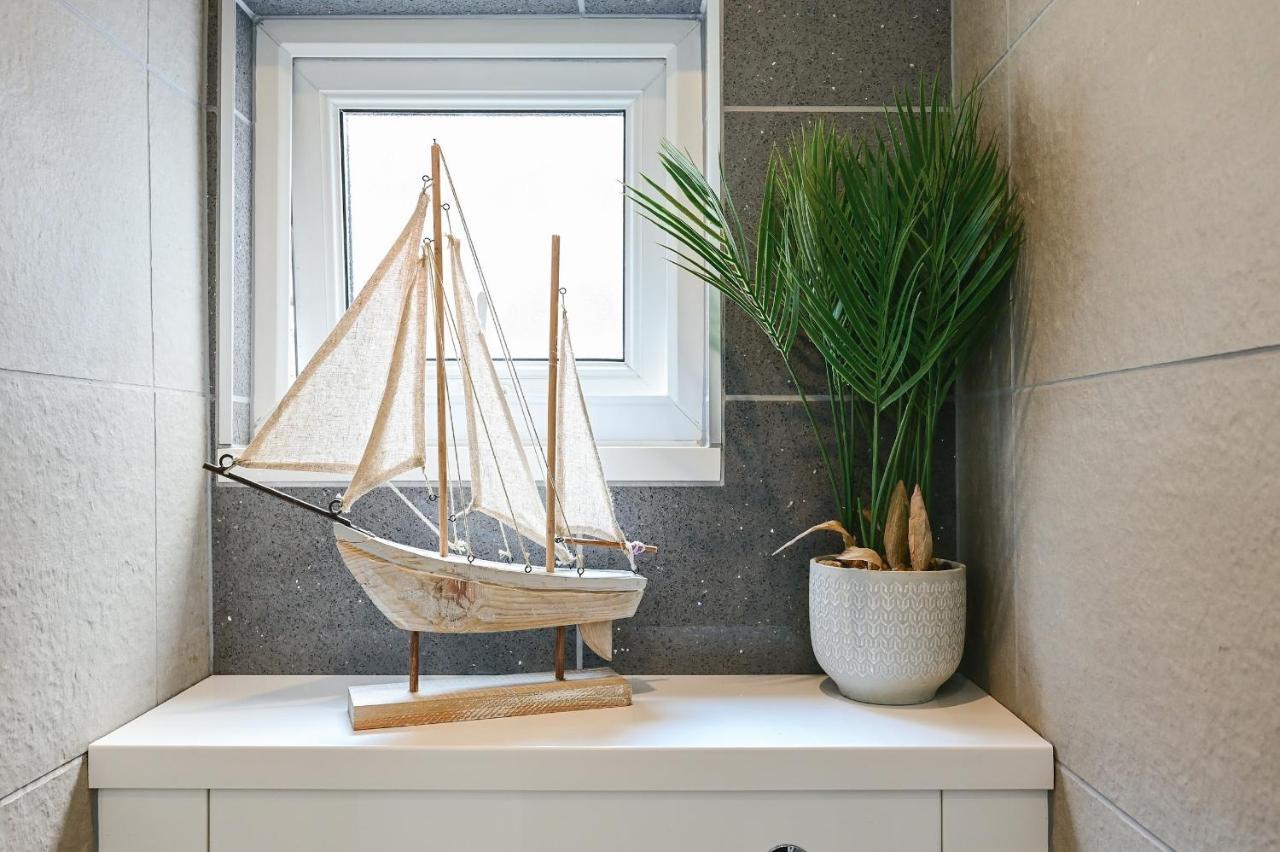 The Monopoly Breeze House - Your Dream Getaway With Wet Room In The Heart Of Brighton Exterior photo